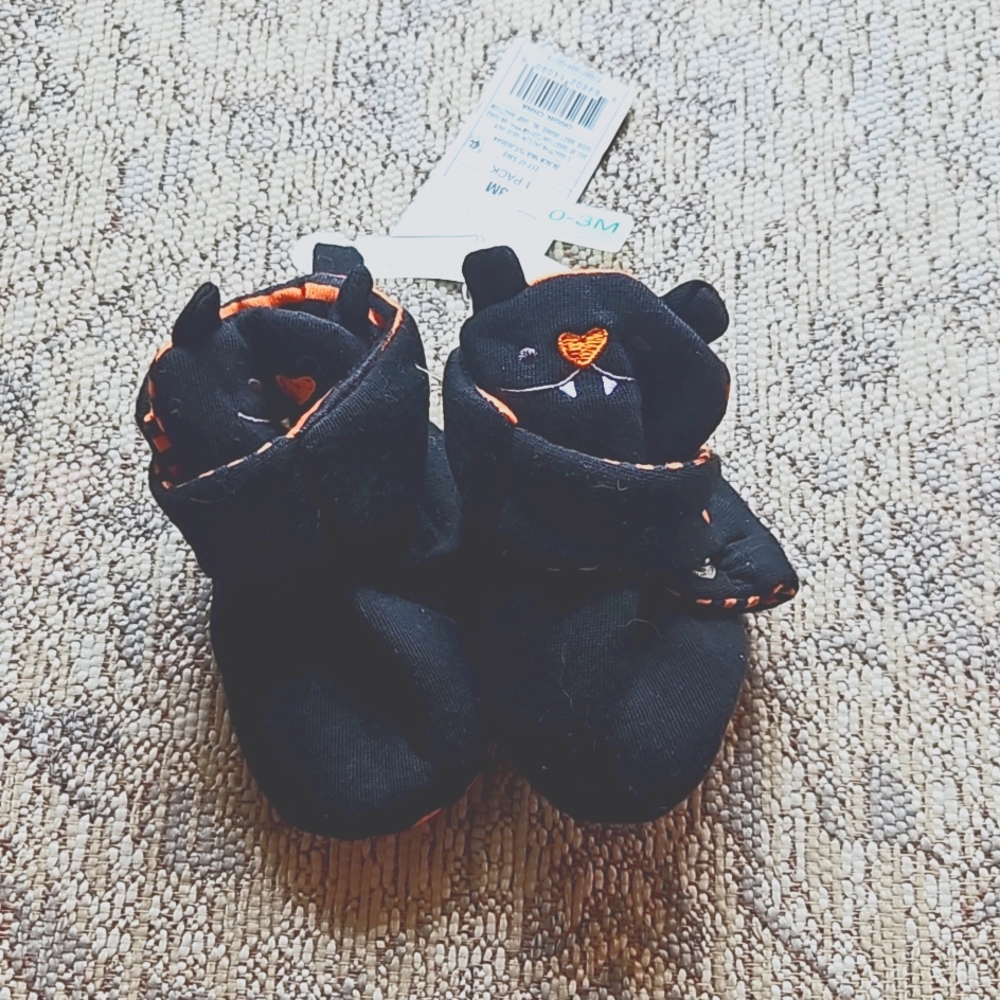 0-3mo Kitty Booties, CAT&JACK, black & orange, stripes, 2 snaps